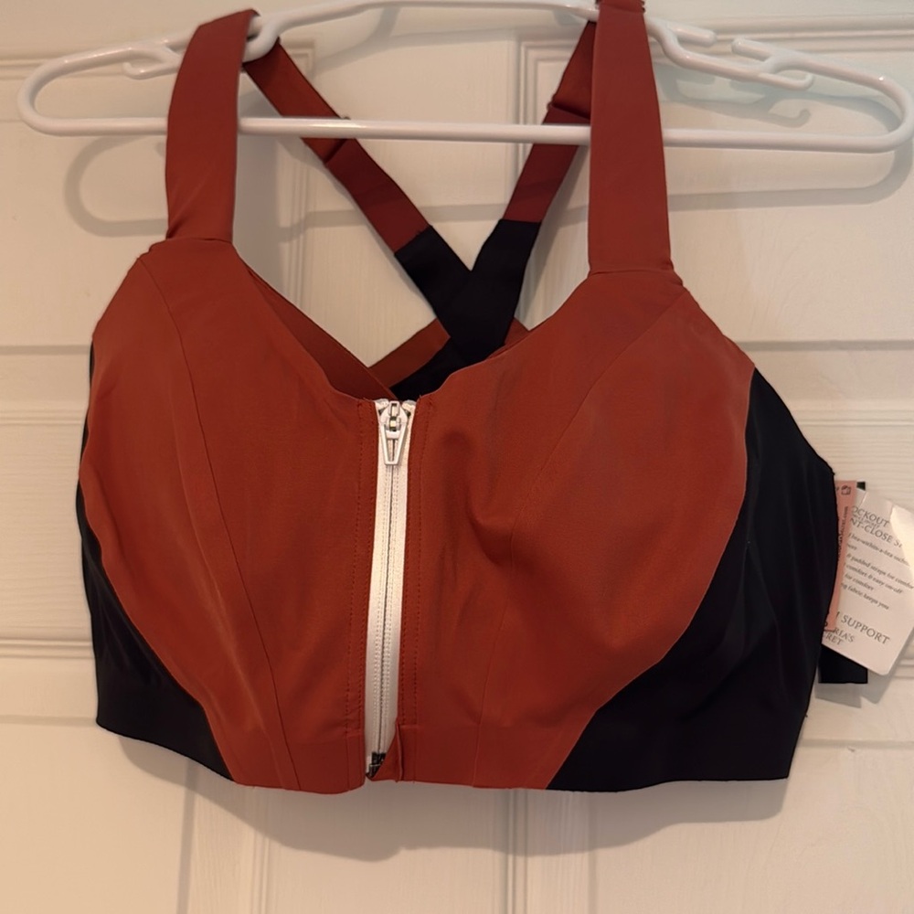 NWT VS Sports Bra
